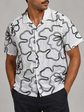 V.I.P. Collection Men's VFEW-04 Floral Embroidered Camp Collar Shirt